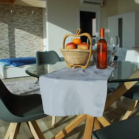 Sundowner Stephanico Apartament *